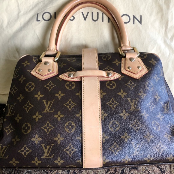 Louis Vuitton Manhattan Gm ❤️SOLD❤️ - Picture 5 of 8